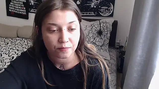 AlienforTwenty webcam