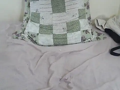 234lucy webcam