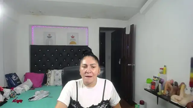 mature_bigboobs10 webcam