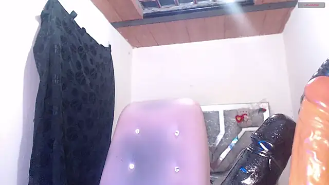 toxxxic_cams webcam