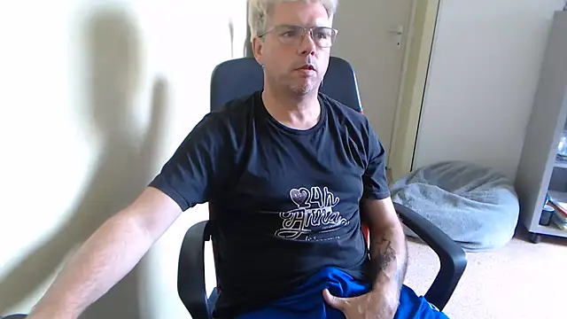 blueandwhite1 webcam