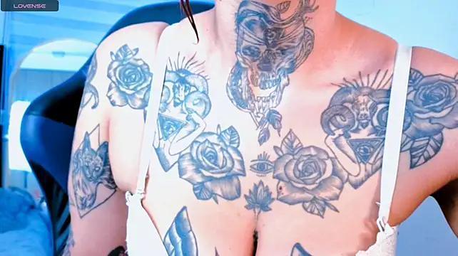 zoe_sophie webcam