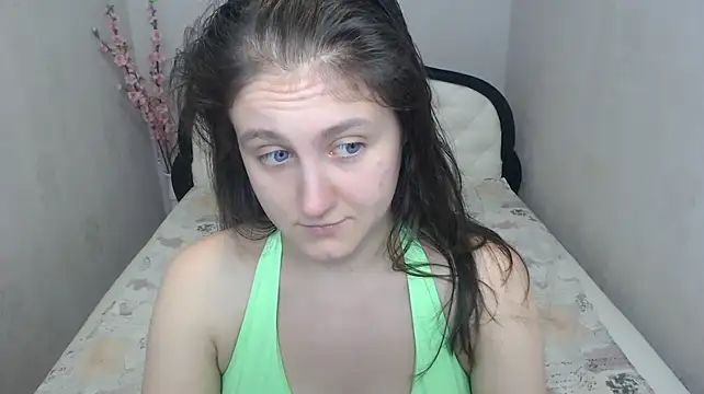 Holliy_Cooper live cam on StripChat
