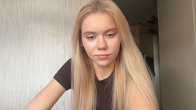 Glamorforyou live cam on StripChat
