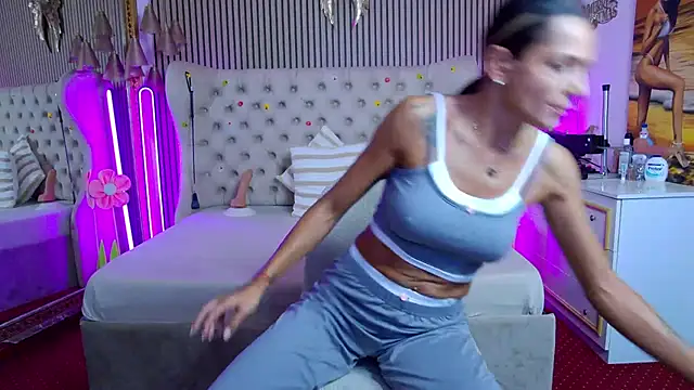 PlayfulShow webcam