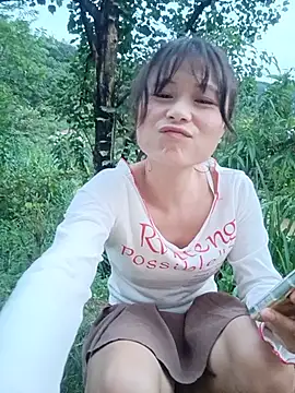 Linda-yiyi webcam