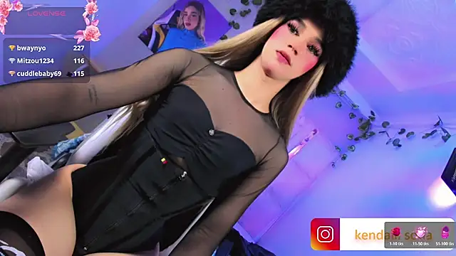 Sophiaa_doll_ webcam