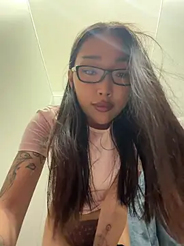 trytomakememoam webcam