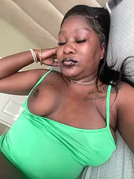 BUSTY-PEARL-FF webcam