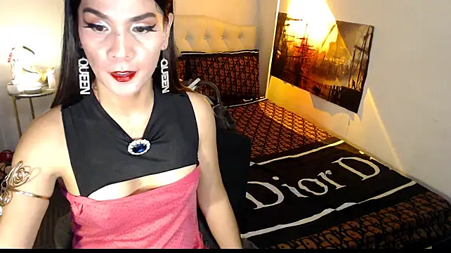 NinaDOM4CUM webcam
