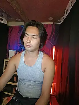 Yourcumshooterxxx webcam