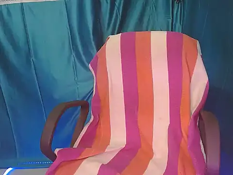 ishanii- webcam