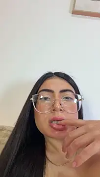 Mia_222 webcam