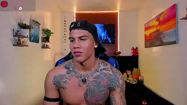 Damian_latinxxx live cam on StripChat