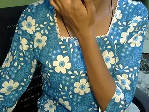 lovelydepika webcam