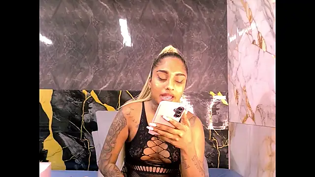 indian_barbie webcam