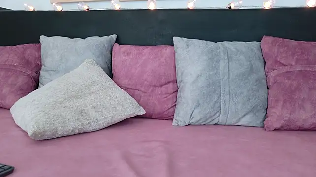 Pauline_Peach webcam