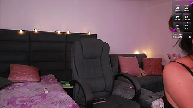 kathieandpovcock1 webcam