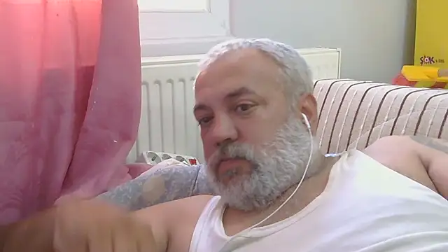 husoizmir live cam on StripChat