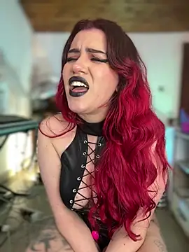 NikkiNix webcam