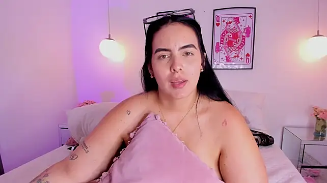 camilaa7 live cam on StripChat