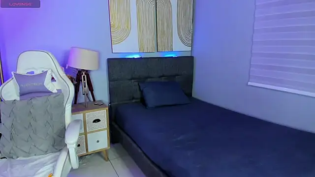 kiara_goldd live cam on StripChat