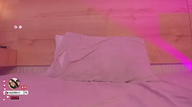 Emily_luve webcam