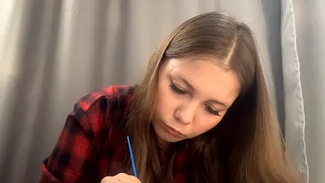 TannishTearing webcam