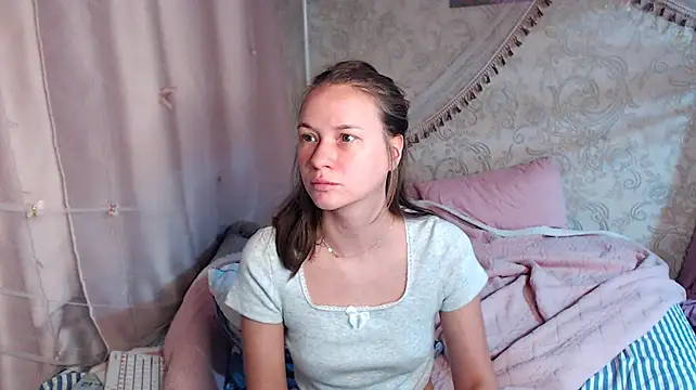 leila_bambi_ webcam