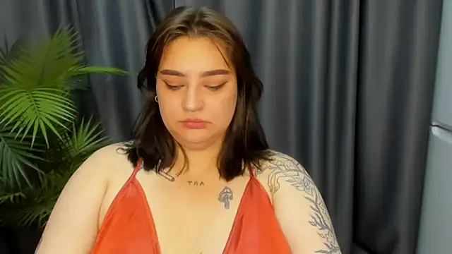 NikkiSummer webcam