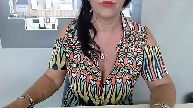 Lindagoddess75 webcam
