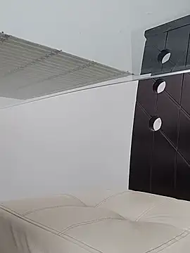MrSecretSuit webcam
