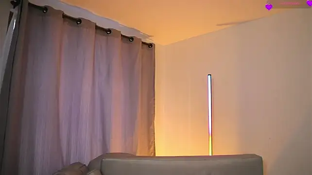 Velvet_Raze webcam