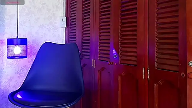 isabella_luxet webcam