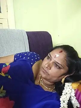 mynatamil143 live cam on StripChat