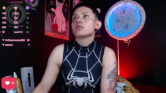 girl_intense444 webcam