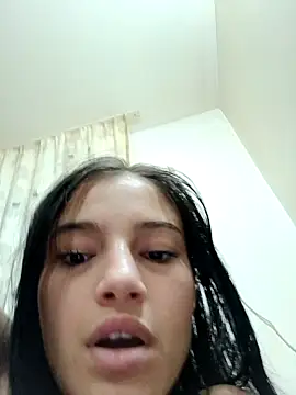 Virgin_Pussy_Love webcam