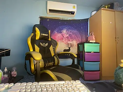 ningyiyi13 webcam