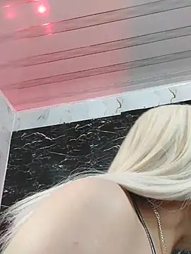 crislingery_dolli webcam