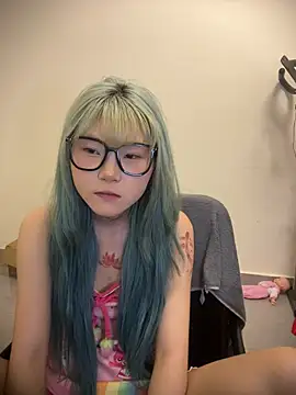 Rocket-Girl live cam on StripChat