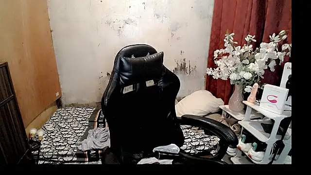 yanaleciousxx webcam