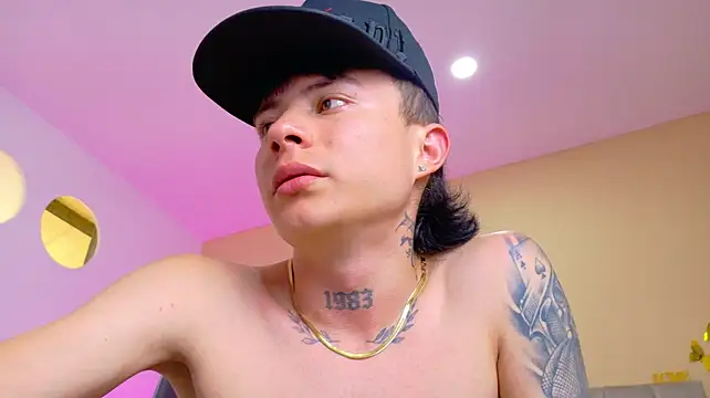 Nascary_Fox webcam