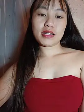 Cherry-squirtt live cam on StripChat