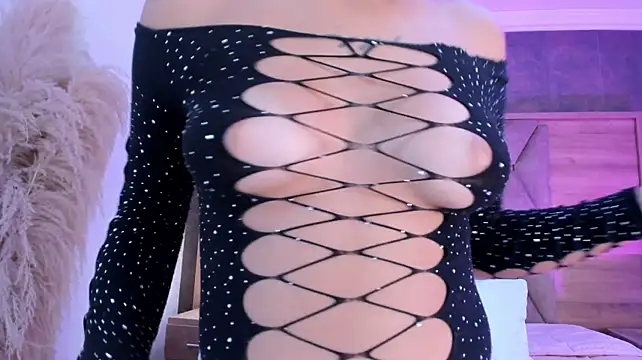 CarolineFyre webcam