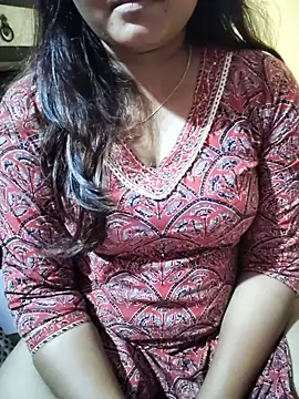 Rashmi-cute live cam on StripChat