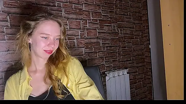 ElizaStorm live cam on StripChat