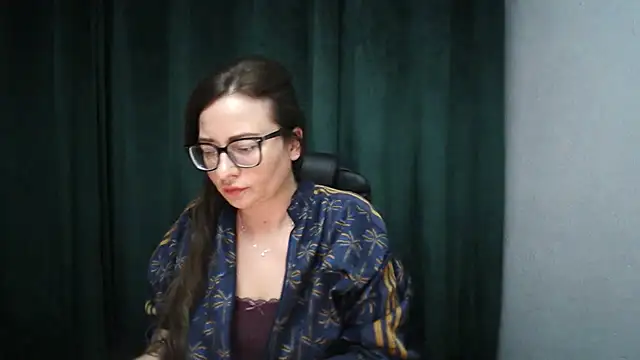 NoraMilf live cam on StripChat