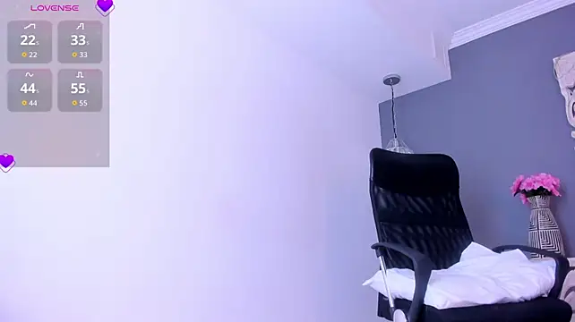 KarinaVega_ live cam on StripChat