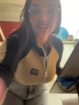 Sara-77 webcam