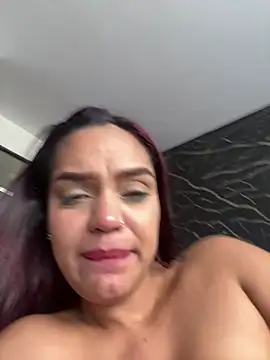Sara-77 webcam